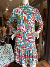 Style 3200 Mid Length Retro Print