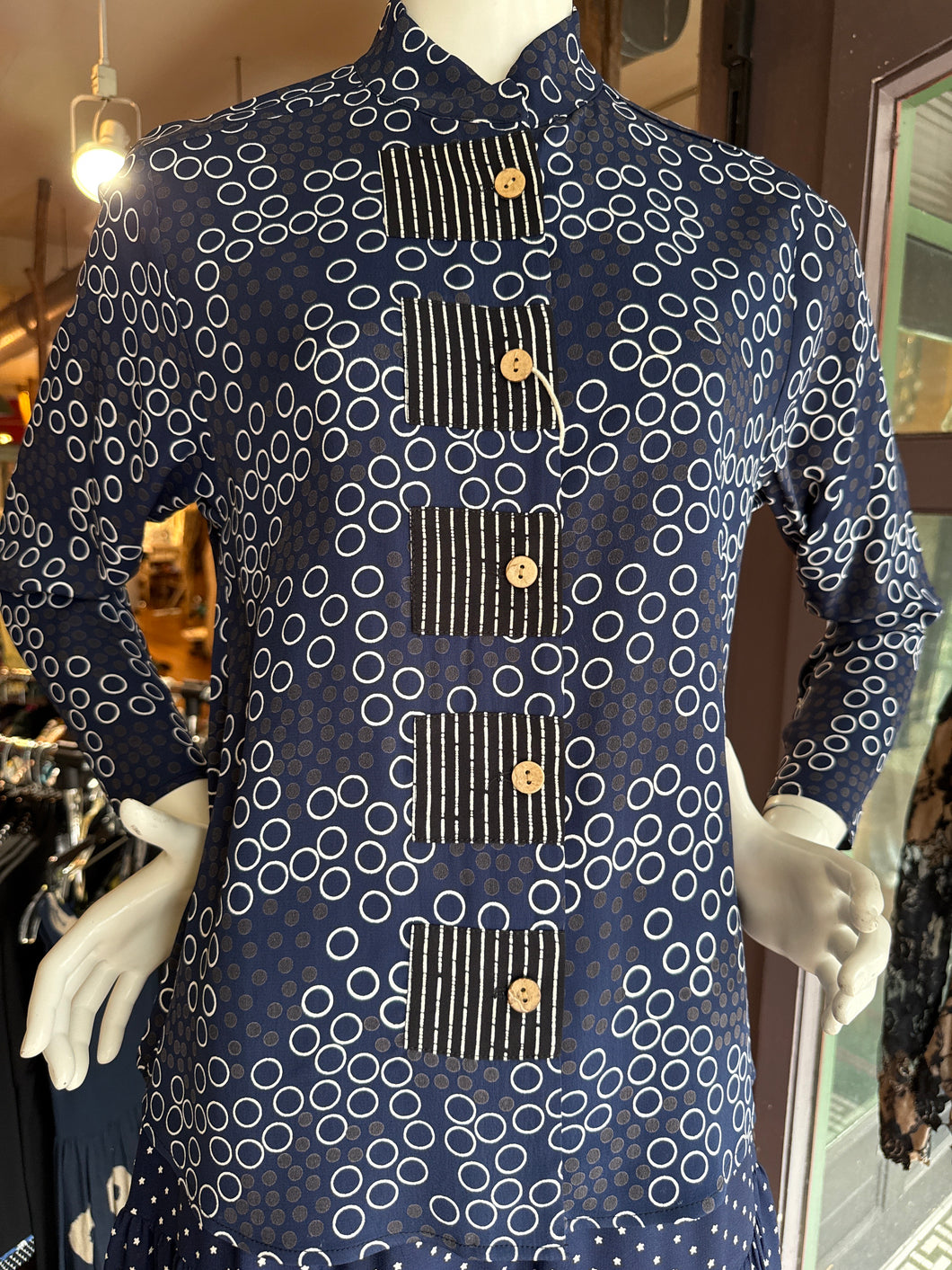 Style 3200 “Blue/ White/ Black