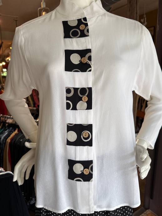 Style 3200 White/ Black Trim