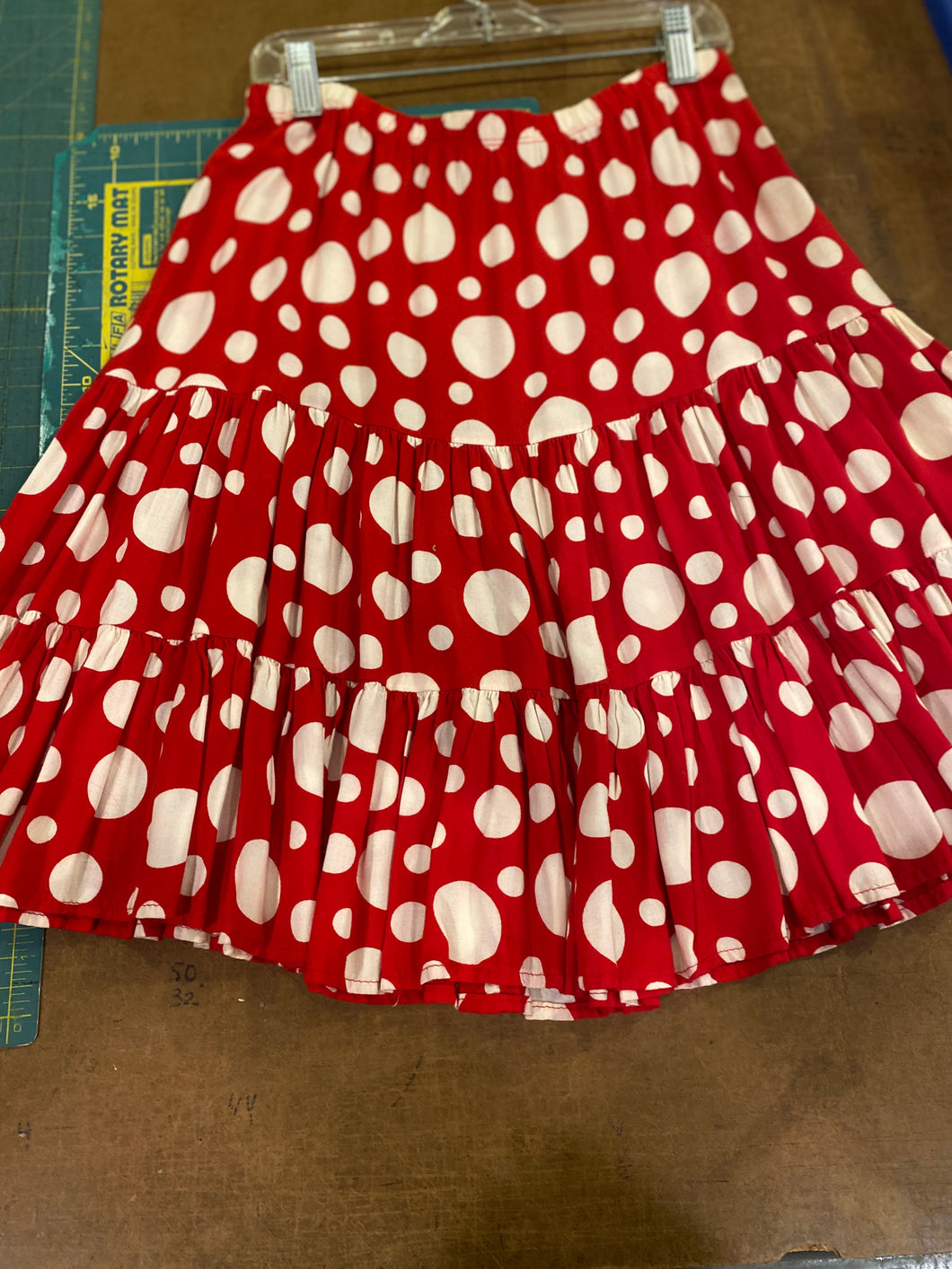 Flirty Skirt: Big Dots!